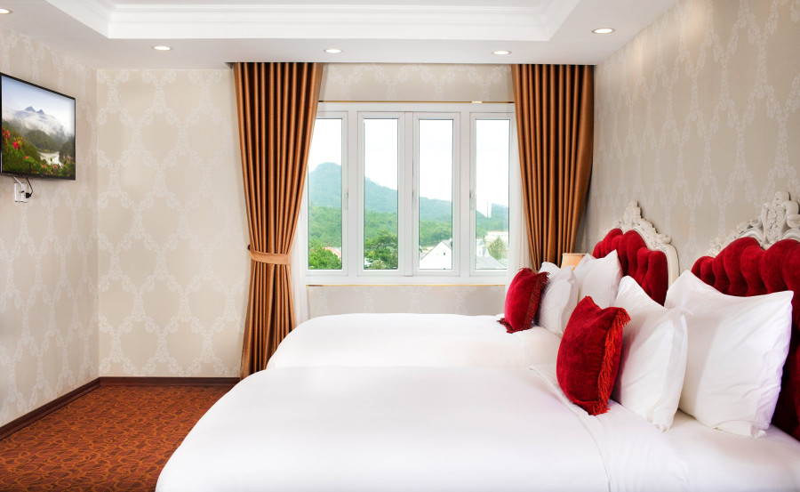 PRESIDENT SUITE