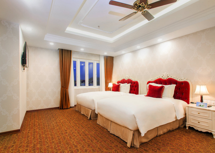 PRESIDENT SUITE