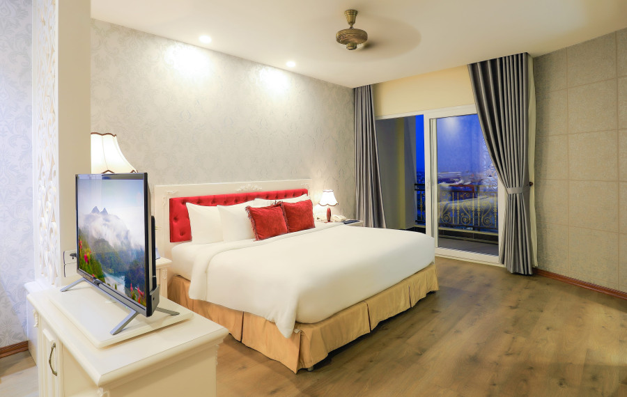CITY JUNIOR SUITE