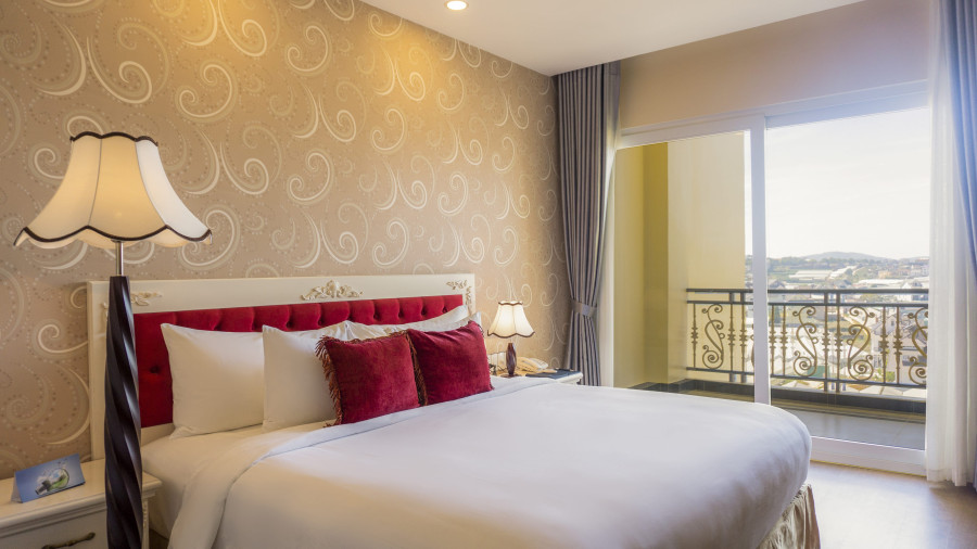 CITY JUNIOR SUITE