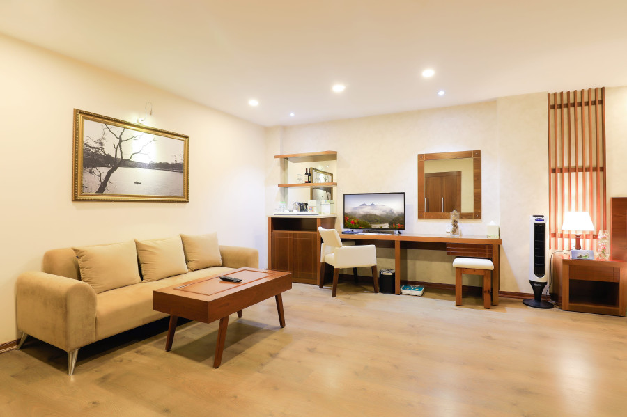 CITY JUNIOR SUITE