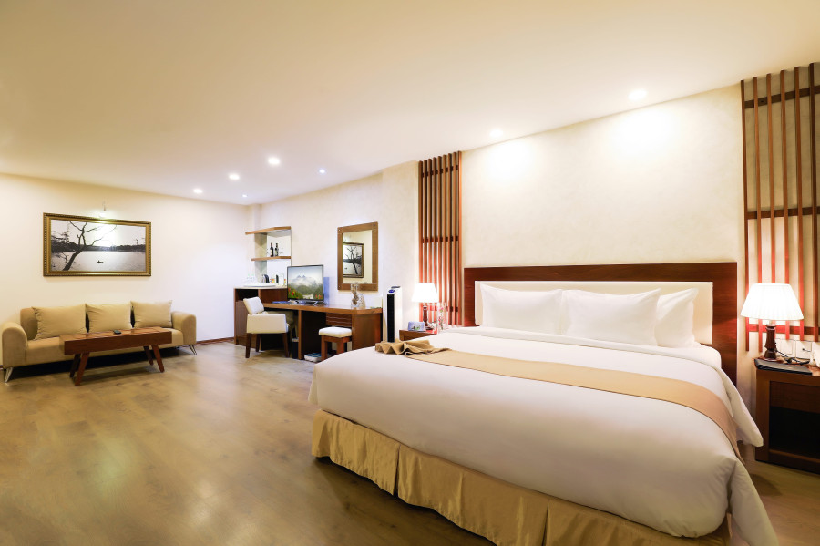 CITY JUNIOR SUITE