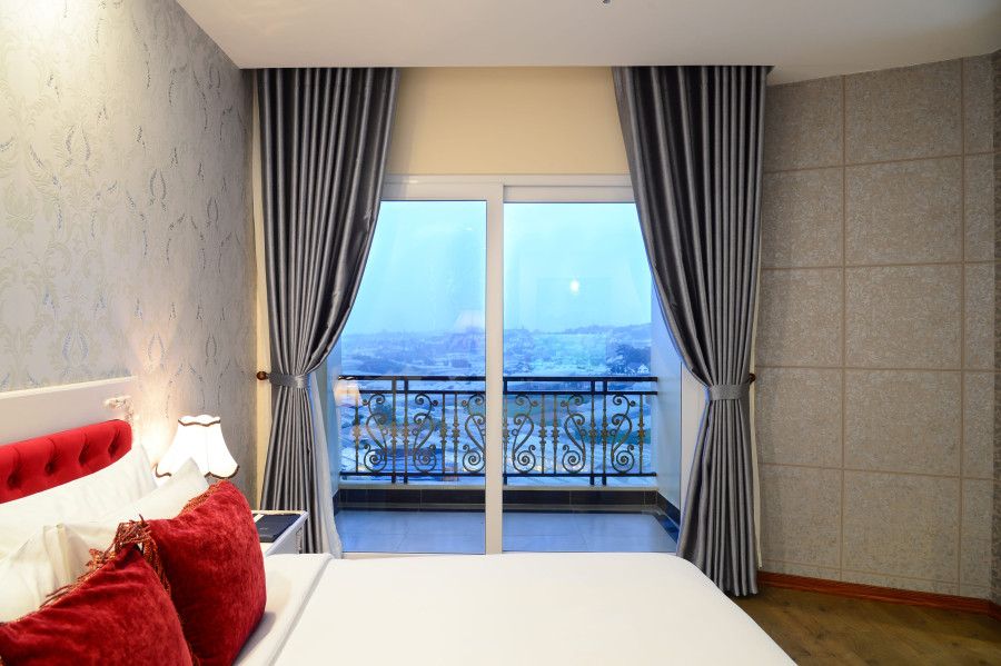 CITY JUNIOR SUITE