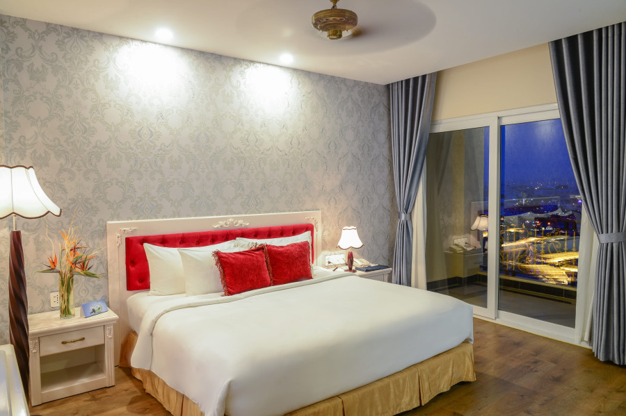 CITY JUNIOR SUITE