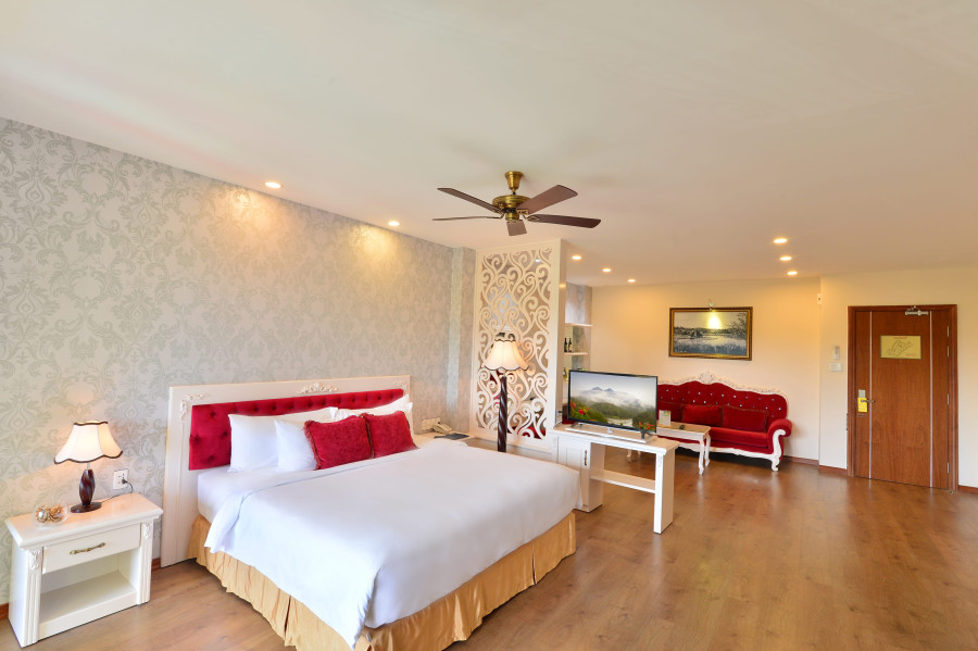 CITY JUNIOR SUITE