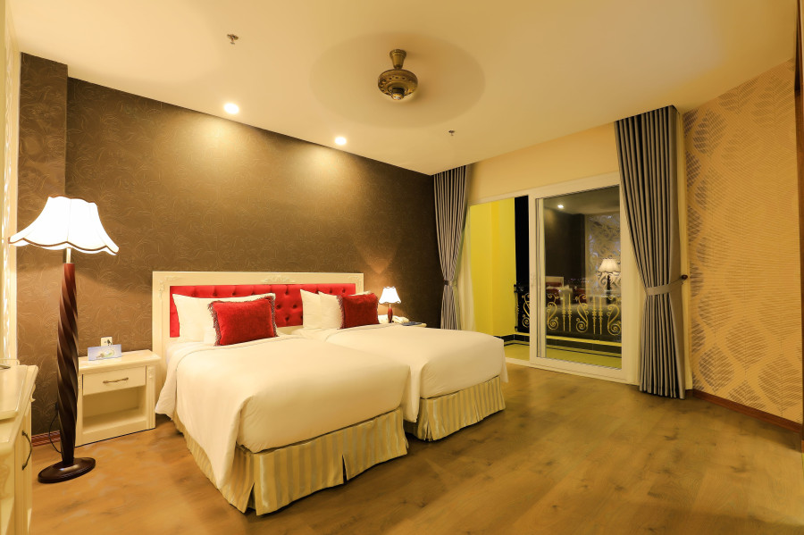 CITY JUNIOR SUITE