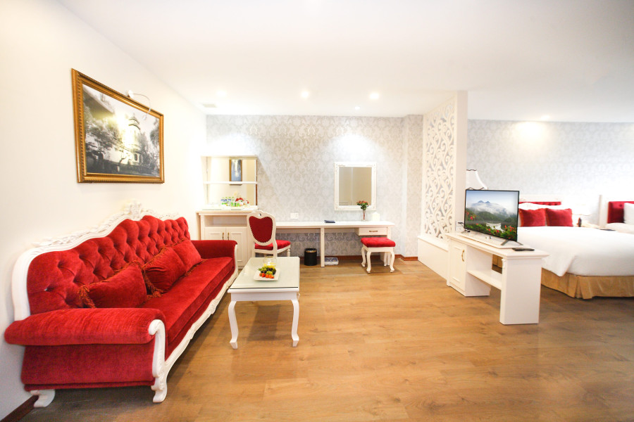 DELUXE TRIPLE ROOM
