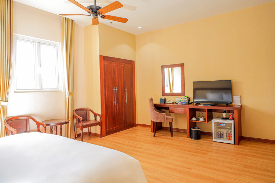 SUPERIOR ROOM