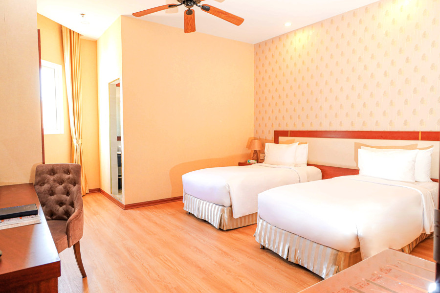 SUPERIOR ROOM