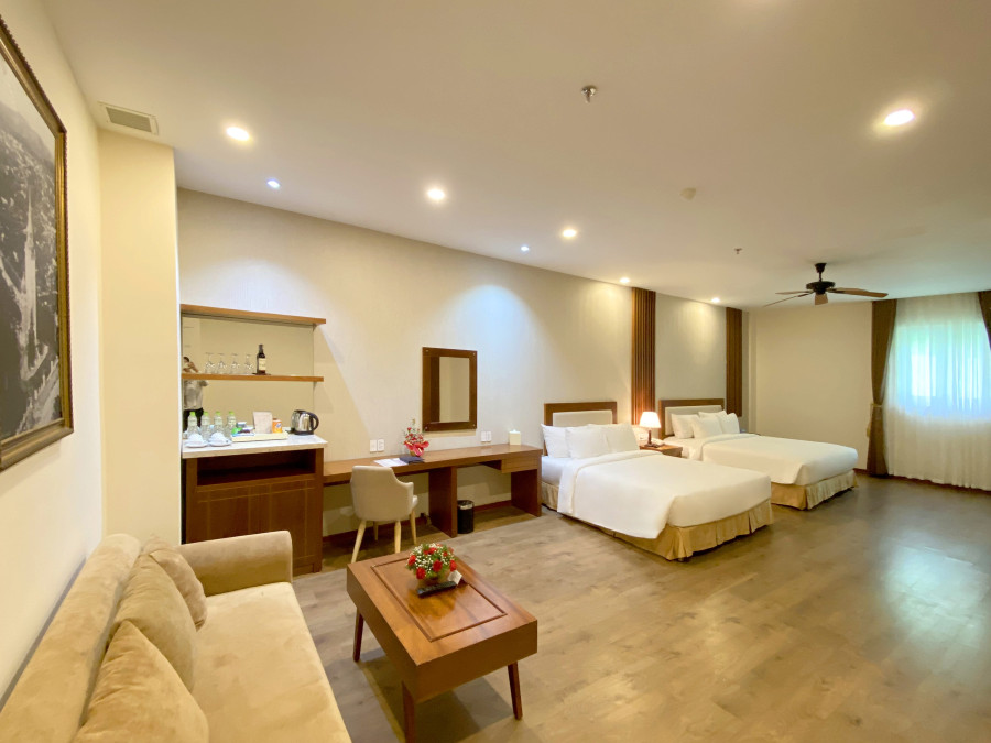 SUPERIOR FAMILY ROOM