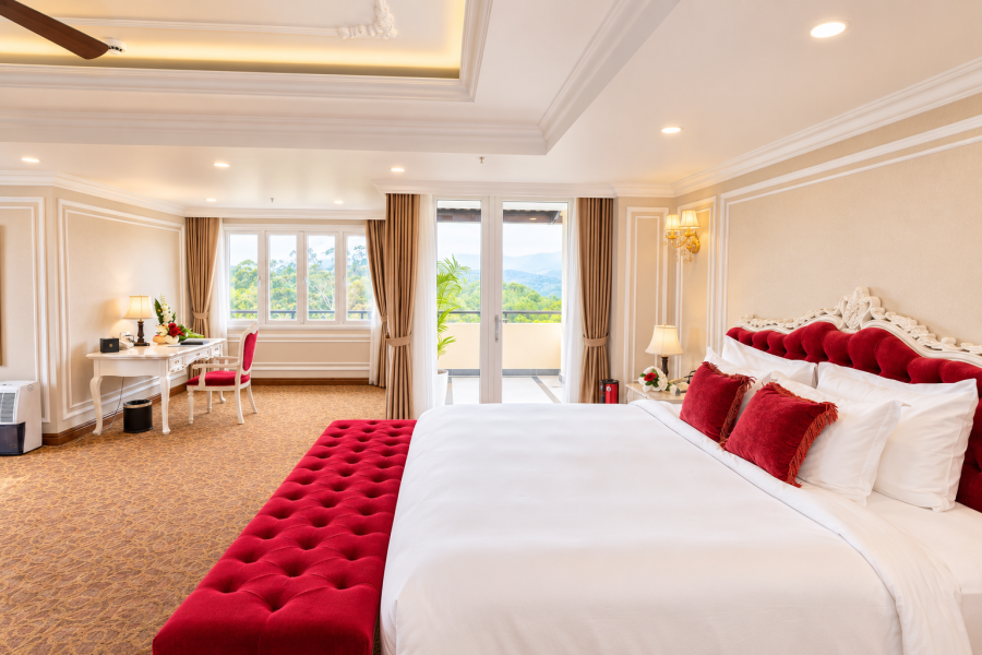 PRESIDENT SUITE